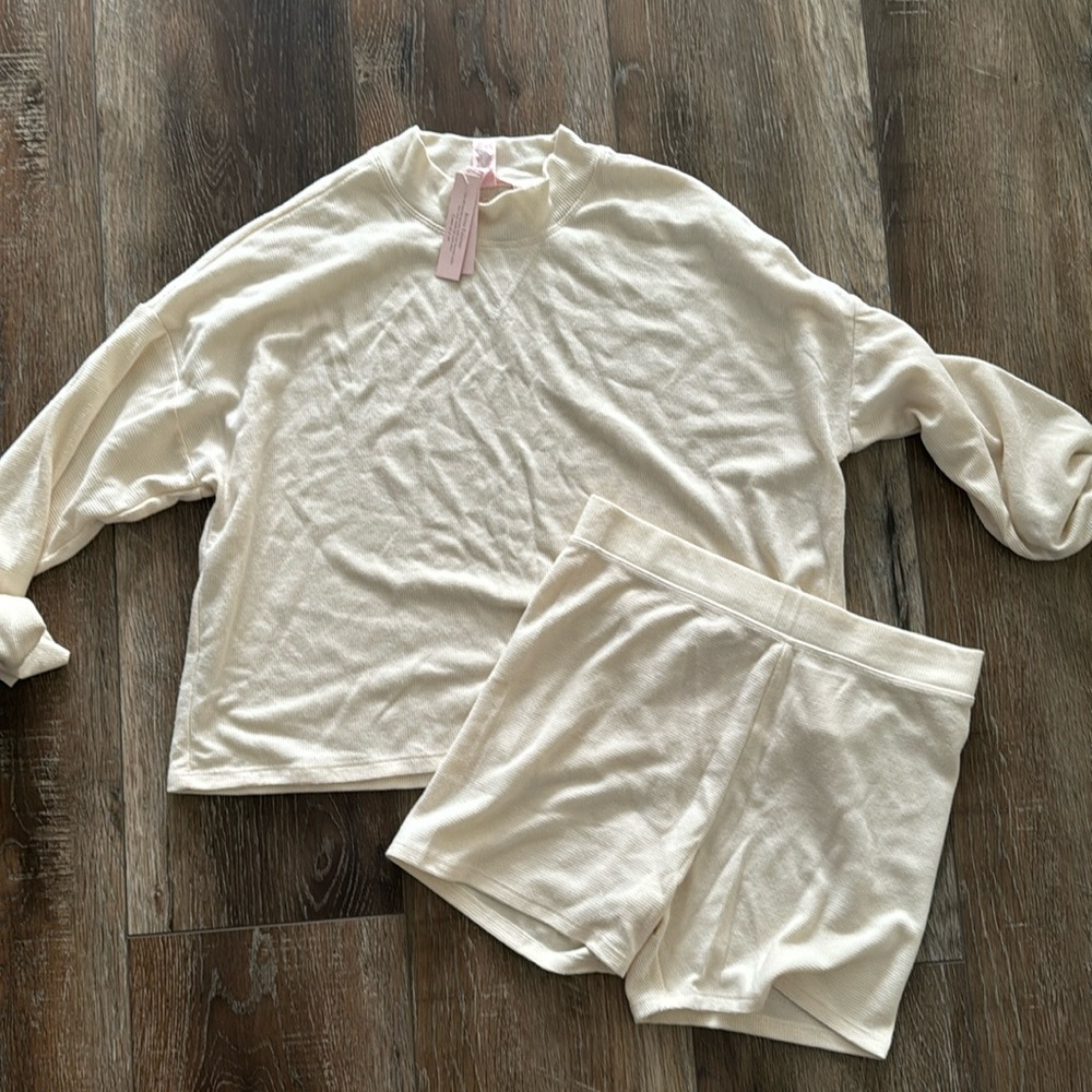 NWT Victoria’s Secret soft matching PJ set